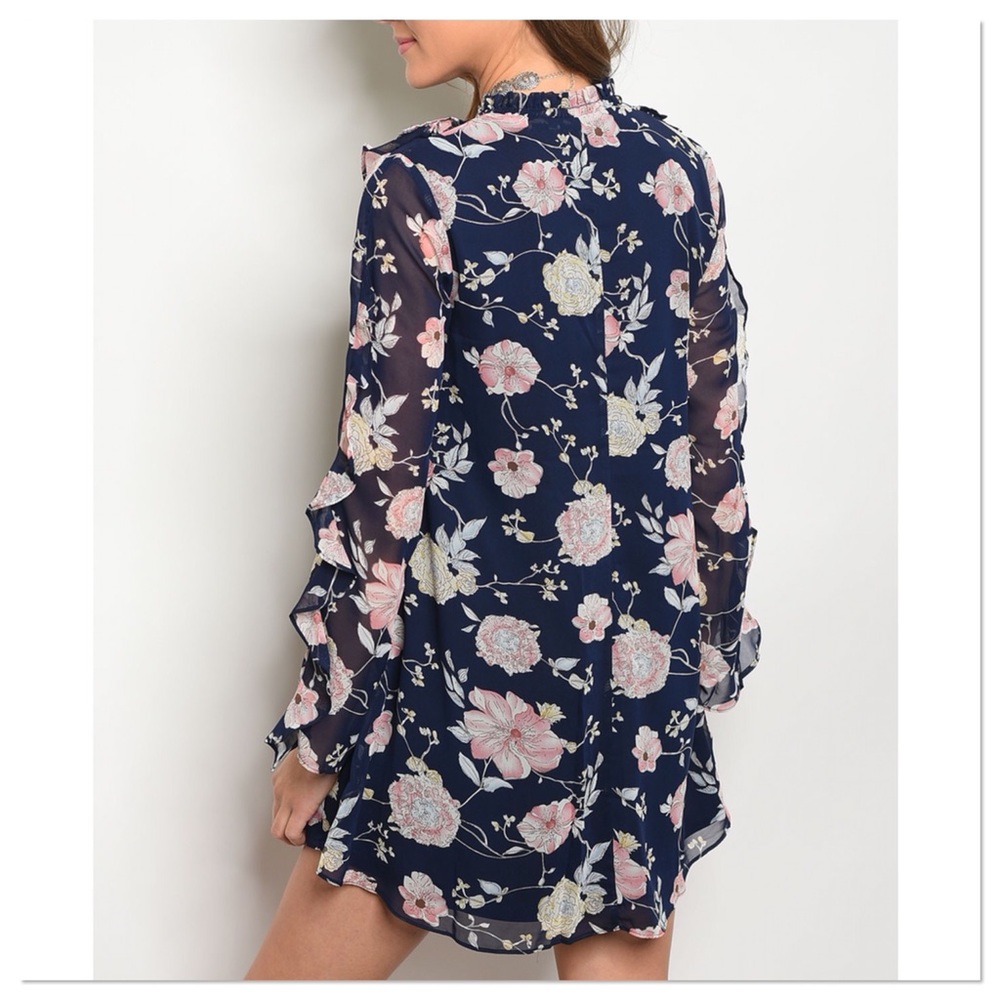 🚨 SALE! Navy Floral Ruffle Sleeve Dress - Picture 3 of 3